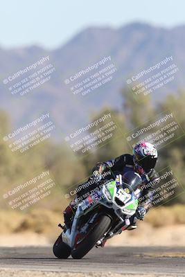 media/Nov-02-2025-CVMA (Sun) [[337aff29ab]]/Race 8-Formula Lightweight Twins Shootout/